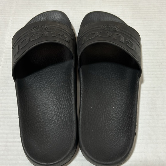 Gucci Black Logo Rubber Slide Sandals - Size 11 - Picture 2 of 10